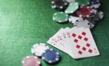 Thủ thuật đánh bài được đánh dấu và thẻ bị cháy trong game Poker