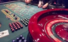 Đánh bại lợi thế của nhà cái bằng cách sử dụng đa dạng các chiến lược Roulette