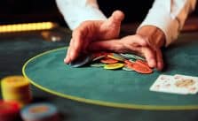 Bí quyết hạn chế việc bị thua trong game bài Baccarat trực tuyến