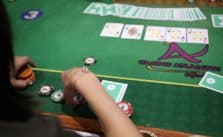 Sử dụng bộ bài tây tiêu chuẩn trong tựa game Blackjack?